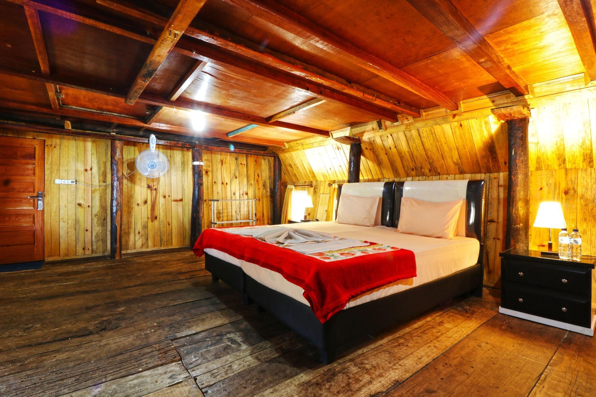 Tuk Tuk Timbul Bungalows Εξωτερικό φωτογραφία